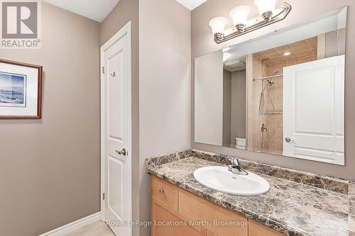 132 Dory Row, Blue Mountains, ON - Indoor Photo Showing Bathroom