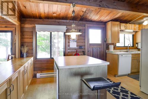 2 Is 220 Severn River Island, Georgian Bay (Baxter), ON - Indoor Photo Showing Kitchen With Double Sink