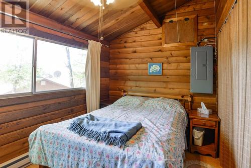 2 Is 220 Severn River Island, Georgian Bay (Baxter), ON - Indoor Photo Showing Bedroom