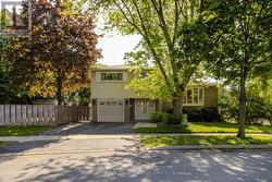 3118 CENTENNIAL DRIVE  Burlington, ON L7M 1B9