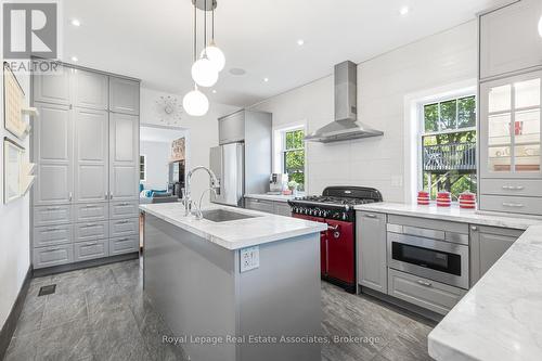1807 Balsam Avenue, Mississauga, ON 
