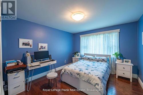 25 Lakeland Avenue, Trent Lakes, ON - Indoor Photo Showing Bedroom