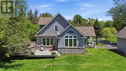 233 PARKVIEW ROAD Prince Edward County (Ameliasburg Ward), ON K0K 1L0