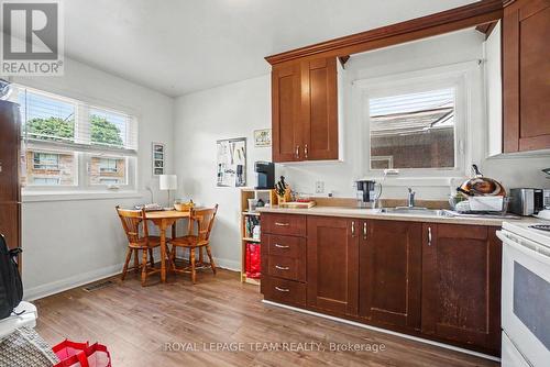 707 Edison Avenue, Ottawa, ON - Indoor Photo Showing Kitchen