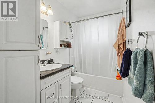 707 Edison Avenue, Ottawa, ON - Indoor Photo Showing Bathroom