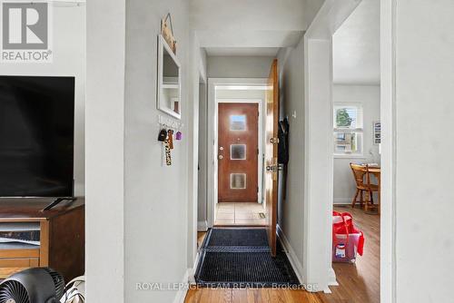 707 Edison Avenue, Ottawa, ON - Indoor Photo Showing Other Room