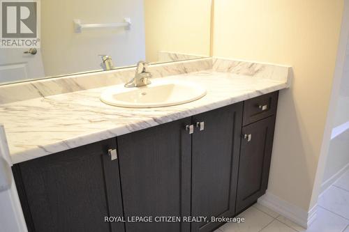 41 Carew Boulevard, Kawartha Lakes, ON - Indoor Photo Showing Bathroom