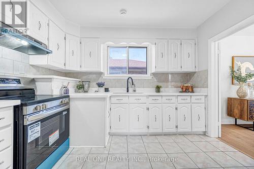 1 Gilroy Drive, Toronto, ON - Indoor Photo Showing Kitchen