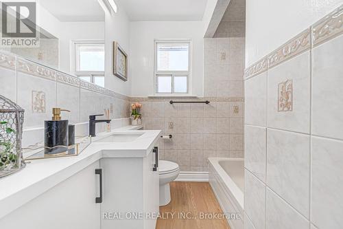 1 Gilroy Drive, Toronto, ON - Indoor Photo Showing Bathroom