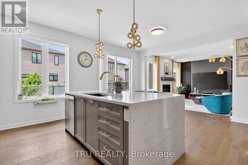 202 Skipper Drive, Ottawa, ON - Indoor Photo Showing Kitchen