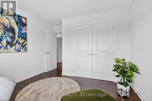 202 Skipper Drive, Ottawa, ON - Indoor Photo Showing Bedroom