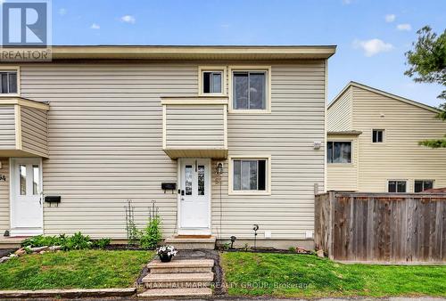 52 THISTLEDOWN COURT  Ottawa, ON K2J 1M9