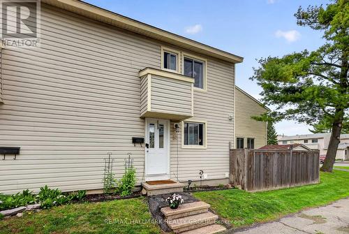 52 Thistledown Court, Ottawa, ON - Outdoor
