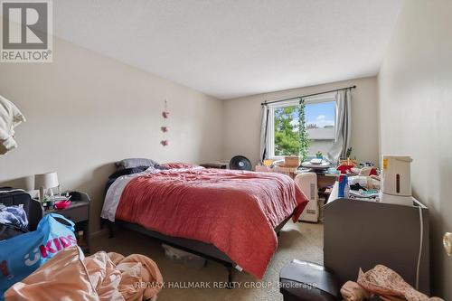 52 Thistledown Court, Ottawa, ON - Indoor Photo Showing Bedroom