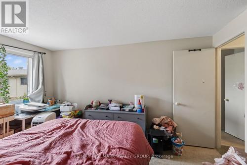 52 Thistledown Court, Ottawa, ON - Indoor Photo Showing Bedroom