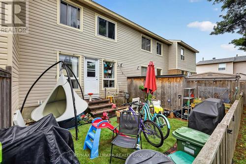 52 Thistledown Court, Ottawa, ON - Outdoor