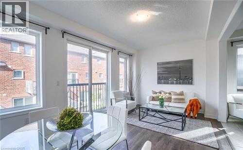 14 Faye Street, Brampton, ON - Indoor Photo Showing Living Room