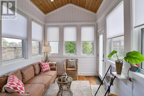 Winterized Muskoka Room - 5 Hunter Place, Bracebridge (Macaulay), ON - Indoor Photo Showing Living Room