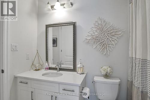 5 Hunter Place, Bracebridge (Macaulay), ON - Indoor Photo Showing Bathroom