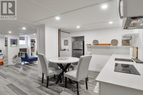 5 Hunter Place, Bracebridge (Macaulay), ON - Indoor Photo Showing Dining Room