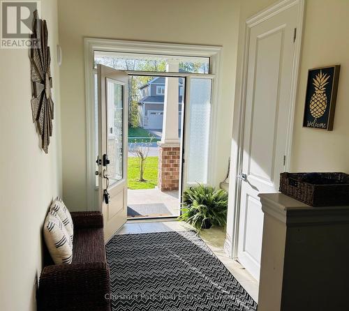 spacious foyer - 5 Hunter Place, Bracebridge (Macaulay), ON - Indoor Photo Showing Other Room