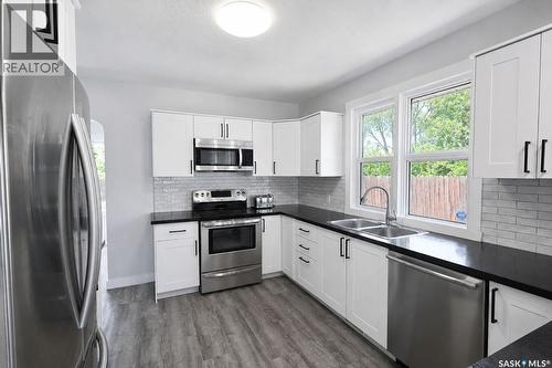 529 20Th Street E, Prince Albert, SK - Indoor Photo Showing Kitchen With Stainless Steel Kitchen With Double Sink With Upgraded Kitchen