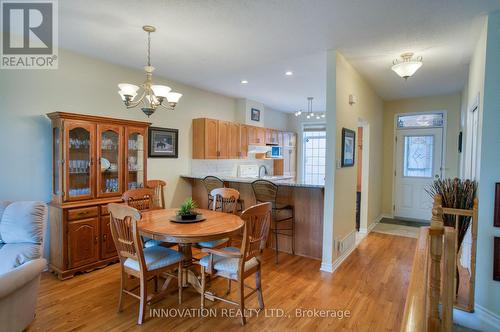 27 Eileen Crescent, Ottawa, ON - Indoor Photo Showing Dining Room