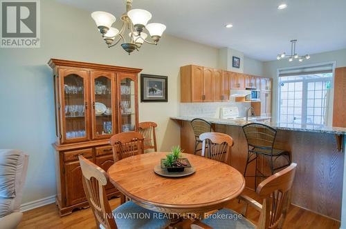 27 Eileen Crescent, Ottawa, ON - Indoor Photo Showing Dining Room