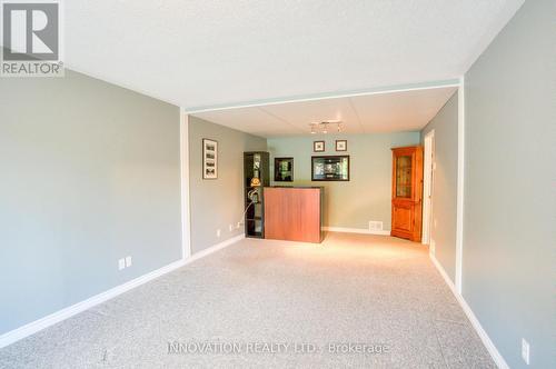 27 Eileen Crescent, Ottawa, ON - Indoor Photo Showing Other Room