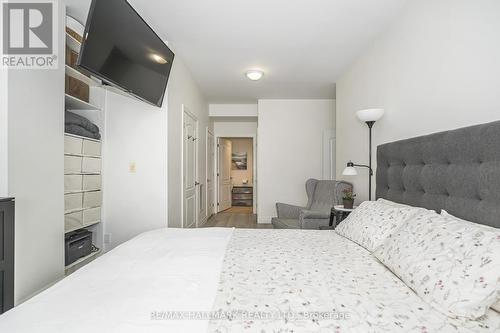514 - 44 Bond Street W, Oshawa, ON - Indoor Photo Showing Bedroom