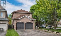 483 MENCZEL CRESCENT Newmarket, ON L3X 2P6