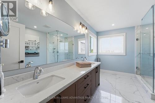 4 Cranberry Lane, Barrie, ON - Indoor Photo Showing Bathroom