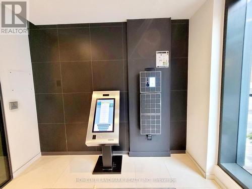 623 - 158 Front Street E, Toronto, ON - Indoor