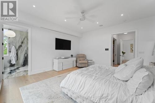 1589 Glenhill Crescent, Mississauga, ON - Indoor Photo Showing Bedroom