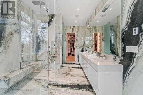1589 Glenhill Crescent, Mississauga, ON - Indoor Photo Showing Bathroom