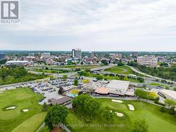 Short walk to downtown and Quick HWY access - 
