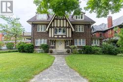 76 LONDON ROAD W Guelph (Exhibition Park), ON N1H 2B7