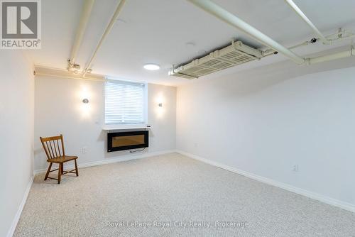 76 London Road W, Guelph (Exhibition Park), ON - Indoor Photo Showing Other Room