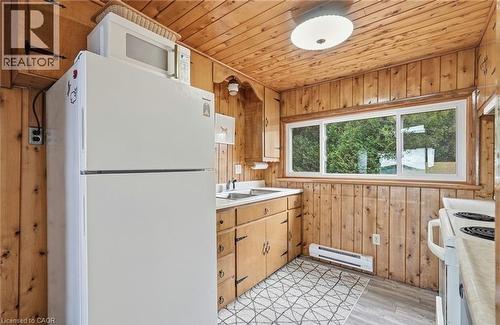 68 Parker Island Road, Lions Head, ON - Indoor Photo Showing Kitchen