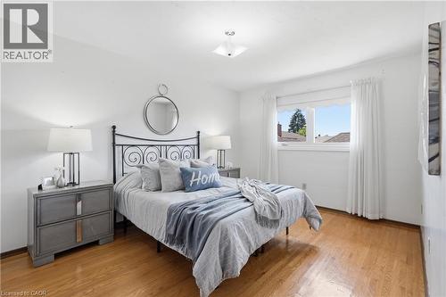 64 Eastbury Drive, Stoney Creek, ON - Indoor Photo Showing Bedroom
