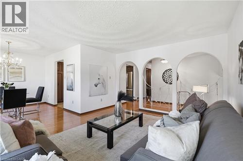 64 Eastbury Drive, Stoney Creek, ON - Indoor Photo Showing Living Room