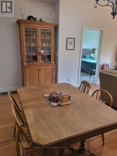 Just the right space for that family heirloom - 5 - 16 Lane Avenue, Belleville (Belleville Ward), ON - Indoor Photo Showing Dining Room