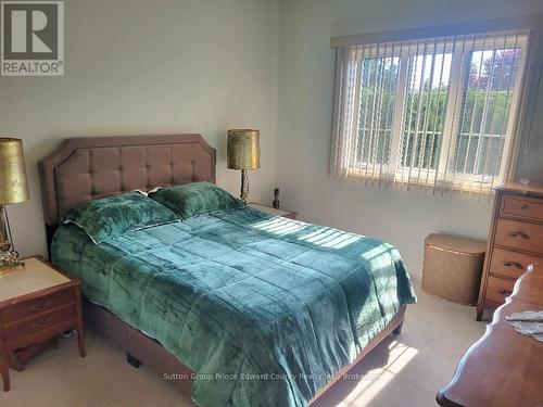 Cozy broadloom when you step out of bed - 5 - 16 Lane Avenue, Belleville (Belleville Ward), ON - Indoor Photo Showing Bedroom