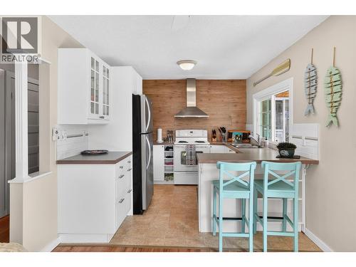 8110 & 8120 Busk Road, Balfour, BC - Indoor