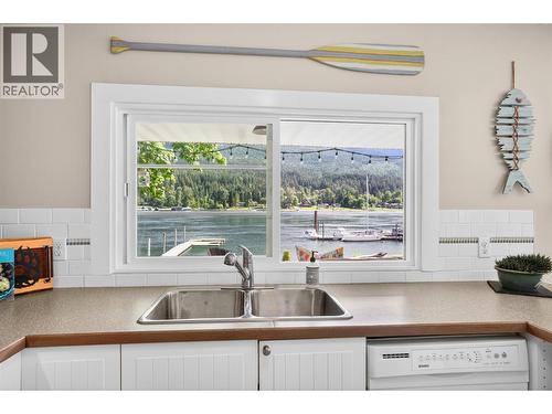 8110 & 8120 Busk Road, Balfour, BC - Indoor Photo Showing Kitchen With Double Sink