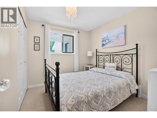 8110 & 8120 Busk Road, Balfour, BC - Indoor Photo Showing Bedroom
