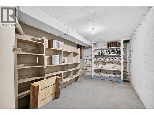 8110 & 8120 Busk Road, Balfour, BC - Indoor