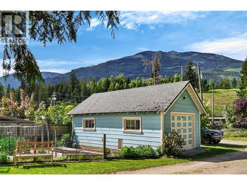 8110 & 8120 Busk Road, Balfour, BC - Outdoor With View
