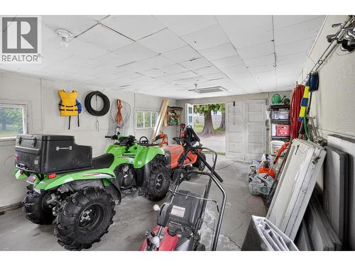 8110 & 8120 Busk Road, Balfour, BC - Indoor Photo Showing Garage