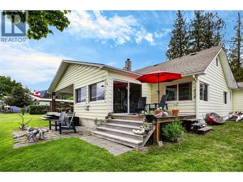 8110 & 8120 Busk Road, Balfour, BC - Outdoor With Deck Patio Veranda
